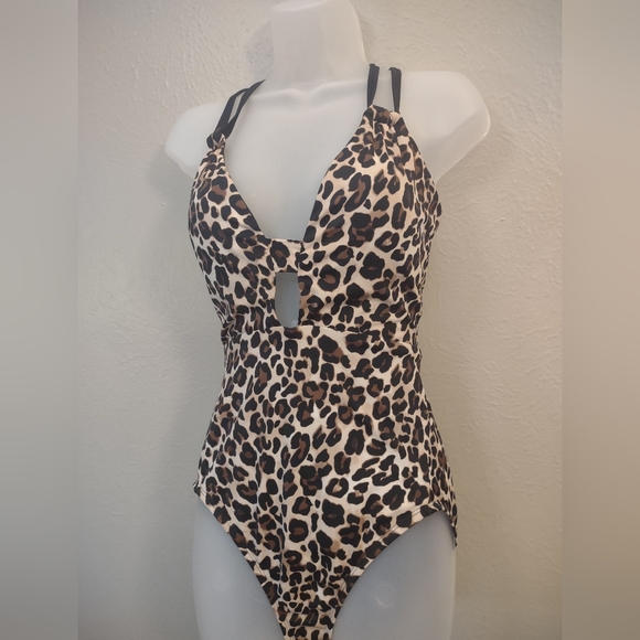 Time and Tru Women's Leopard Print Cut-Out One-Piece Swimsuit Size Large - Picture 3 of 10